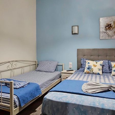 Hara Apartment In Front Of The Beach Paralia Katerinis Bagian luar foto