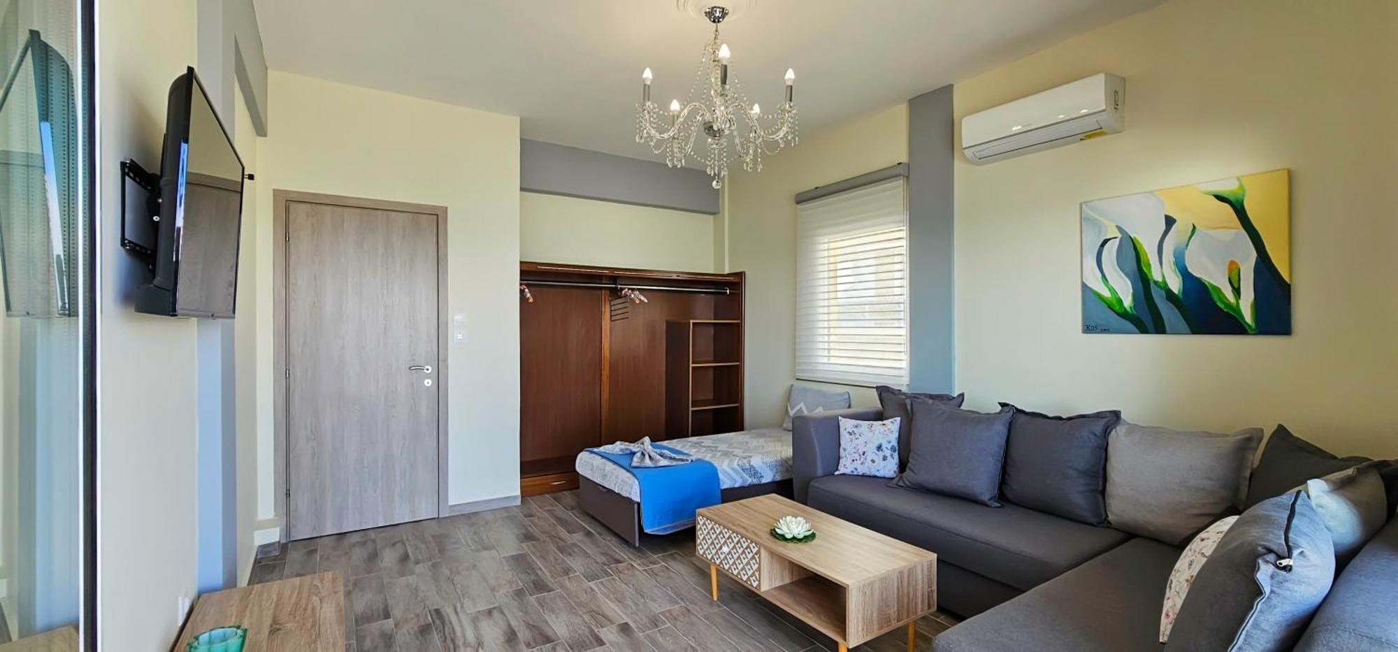 Hara Apartment In Front Of The Beach Paralia Katerinis Bagian luar foto