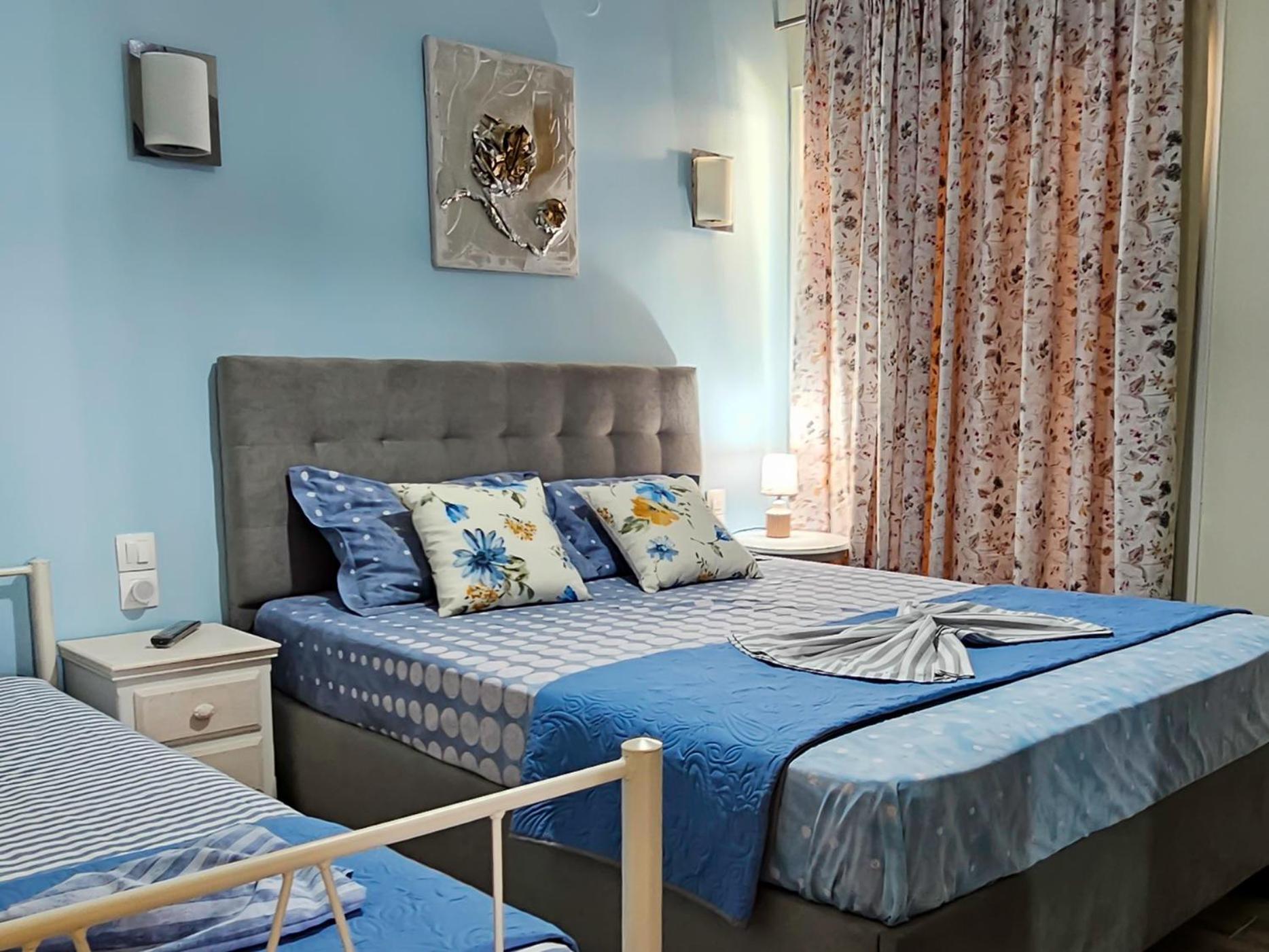 Hara Apartment In Front Of The Beach Paralia Katerinis Bagian luar foto